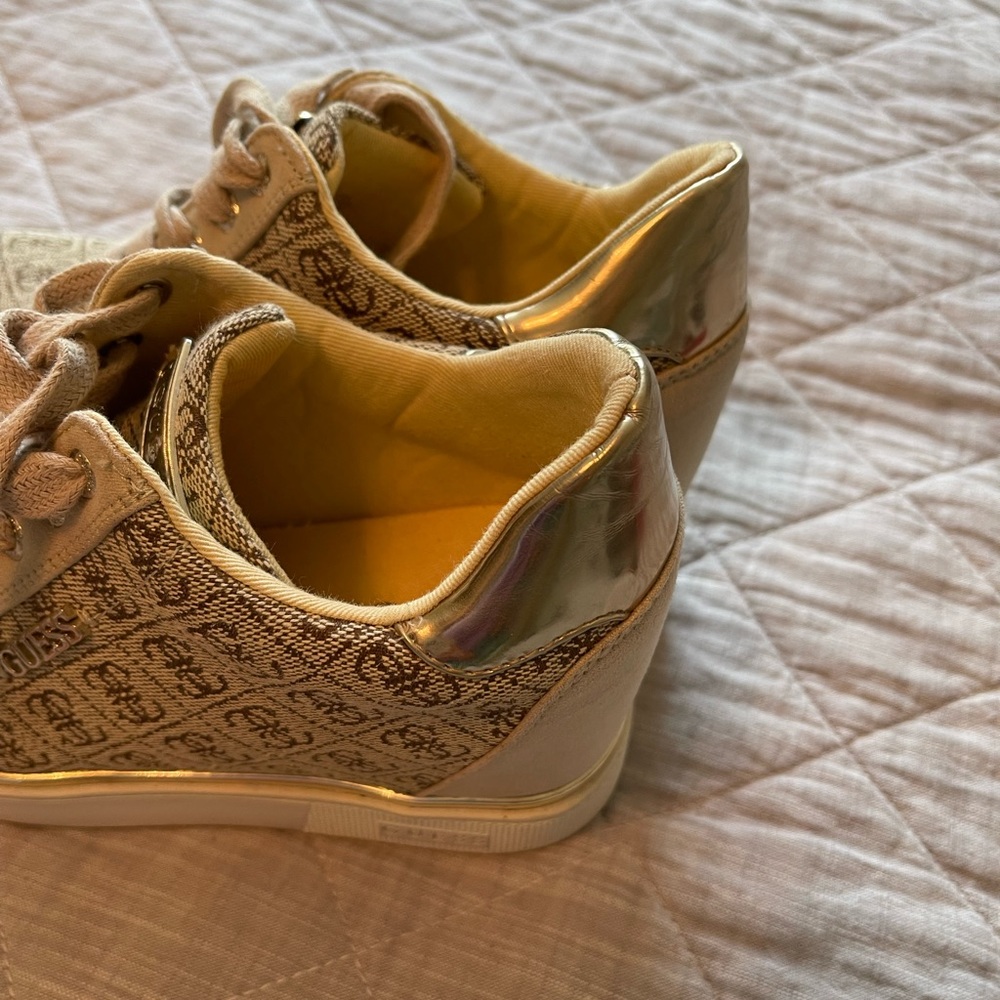 Used Guess Snickers - image 3